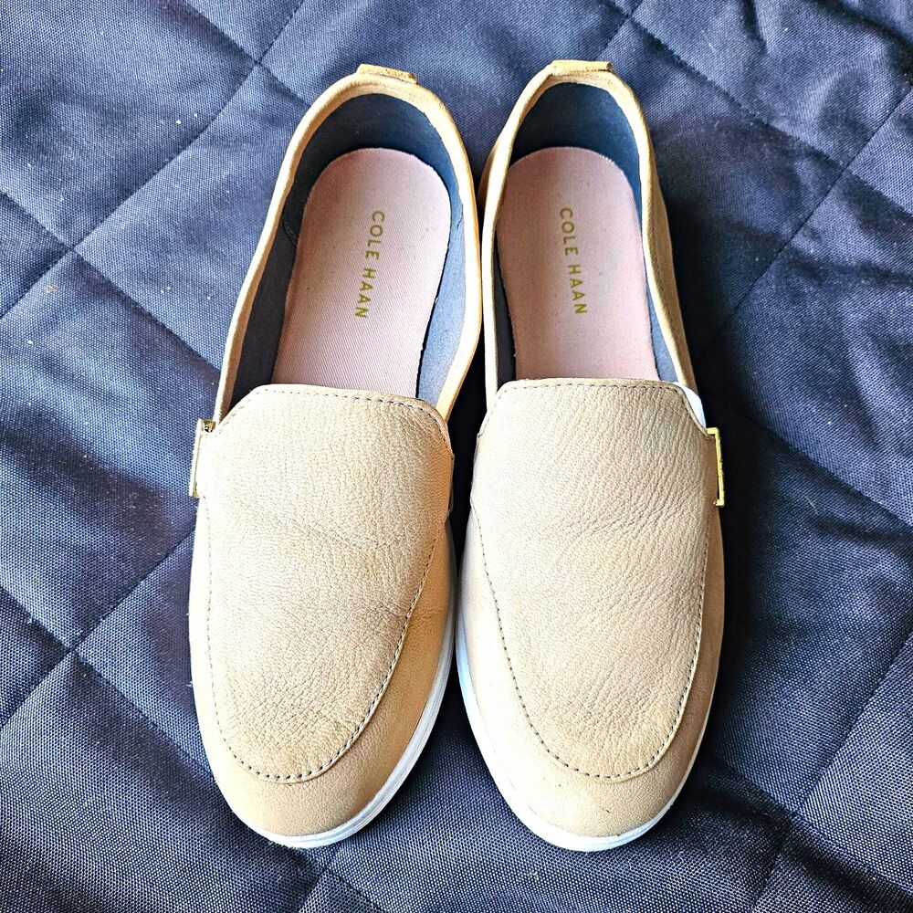 Cole Haan Leather Slip On Loafers Beige Rubber Sole Mens US 6.5